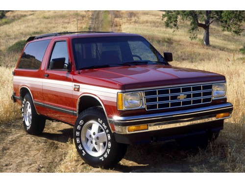 Характеристики автомобиля Chevrolet Blazer S-10 1.9 MT4 Blazer S-10 (05.1982 - 06.1985): фото, вместимость, скорость, двигатель, топливо, масса, отзывы