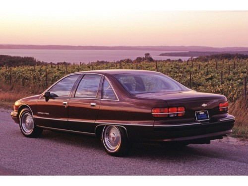Характеристики автомобиля Chevrolet Caprice 5.0 AT Caprice Sedan (10.1990 - 06.1992): фото, вместимость, скорость, двигатель, топливо, масса, отзывы
