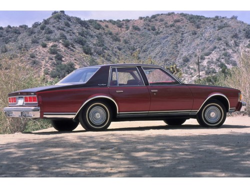 Характеристики автомобиля Chevrolet Caprice 4.1 AT Caprice Classic Sedan (10.1978 - 09.1979): фото, вместимость, скорость, двигатель, топливо, масса, отзывы
