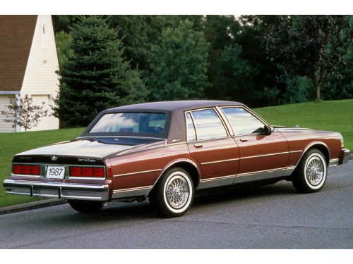 Характеристики автомобиля Chevrolet Caprice 4.3 AT Caprice Sedan Overdrive (U.S. Fleet) (10.1989 - 09.1990): фото, вместимость, скорость, двигатель, топливо, масса, отзывы