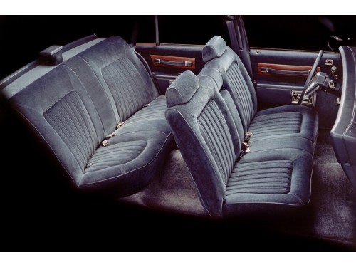 Характеристики автомобиля Chevrolet Caprice 4.3 AT Caprice Classic Sedan Overdrive (10.1986 - 09.1988): фото, вместимость, скорость, двигатель, топливо, масса, отзывы