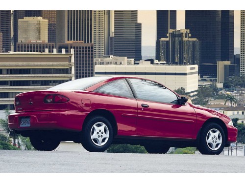 Характеристики автомобиля Chevrolet Cavalier 2.2 MT Cavalier (09.1999 - 08.2001): фото, вместимость, скорость, двигатель, топливо, масса, отзывы