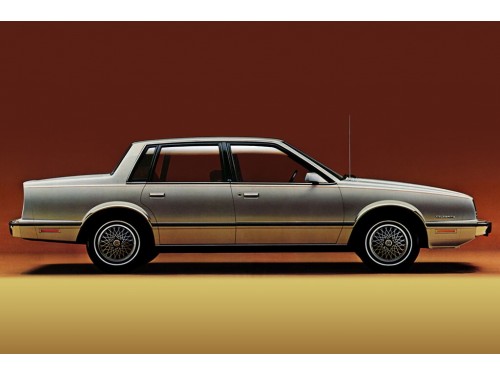 Характеристики автомобиля Chevrolet Celebrity 2.8 MFI AT Celebrity (09.1985 - 08.1986): фото, вместимость, скорость, двигатель, топливо, масса, отзывы