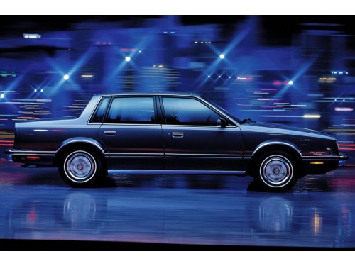 Характеристики автомобиля Chevrolet Celebrity 2.8 AT Celebrity Eurosport (10.1982 - 08.1986): фото, вместимость, скорость, двигатель, топливо, масса, отзывы