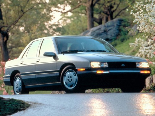 Характеристики автомобиля Chevrolet Corsica 2.2 AT LT (07.1989 - 06.1991): фото, вместимость, скорость, двигатель, топливо, масса, отзывы