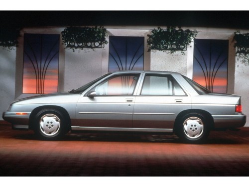 Характеристики автомобиля Chevrolet Corsica 2.8 AT LTZ (06.1988 - 06.1989): фото, вместимость, скорость, двигатель, топливо, масса, отзывы