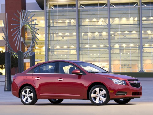 Характеристики автомобиля Chevrolet Cruze 1.4 AT LTZ (11.2010 - 12.2014): фото, вместимость, скорость, двигатель, топливо, масса, отзывы