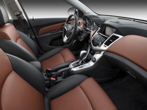 Характеристики автомобиля Chevrolet Cruze 1.4 MT 2LT (11.2010 - 12.2014): фото, вместимость, скорость, двигатель, топливо, масса, отзывы