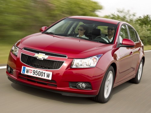 Характеристики автомобиля Chevrolet Cruze 1.6 MT LS (08.2011 - 12.2012): фото, вместимость, скорость, двигатель, топливо, масса, отзывы