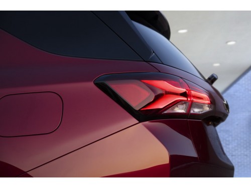 Характеристики автомобиля Chevrolet Equinox 1.5 AT RS (03.2021 - 05.2022): фото, вместимость, скорость, двигатель, топливо, масса, отзывы