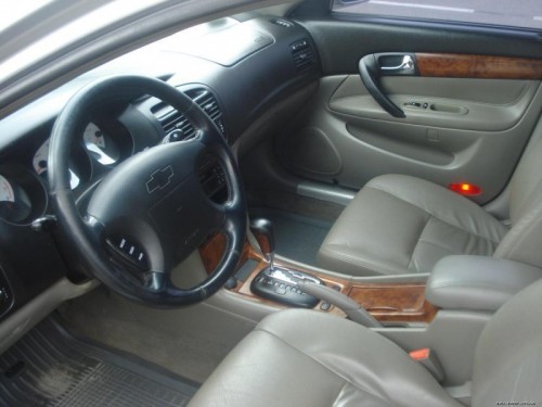 Характеристики автомобиля Chevrolet Evanda 2.0 MT Premium (05.2006 - 09.2006): фото, вместимость, скорость, двигатель, топливо, масса, отзывы
