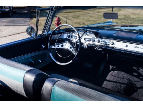 Характеристики автомобиля Chevrolet Impala 3.9 MT4 Impala Convertible Overdrive (10.1957 - 09.1958): фото, вместимость, скорость, двигатель, топливо, масса, отзывы