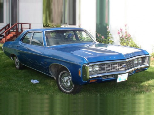 Характеристики автомобиля Chevrolet Impala 5.4 MT4 Impala Sedan (10.1968 - 09.1969): фото, вместимость, скорость, двигатель, топливо, масса, отзывы
