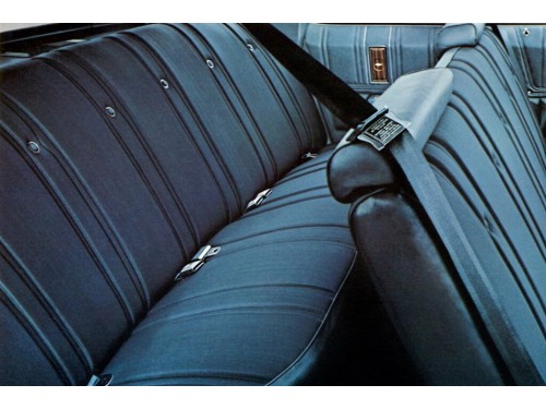 Характеристики автомобиля Chevrolet Impala 6.6 AT Impala Sedan (10.1975 - 09.1976): фото, вместимость, скорость, двигатель, топливо, масса, отзывы