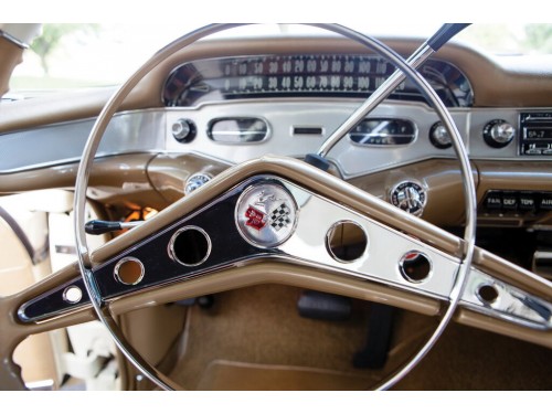 Характеристики автомобиля Chevrolet Impala 4.6 AT3 Impala Convertible (10.1957 - 09.1958): фото, вместимость, скорость, двигатель, топливо, масса, отзывы