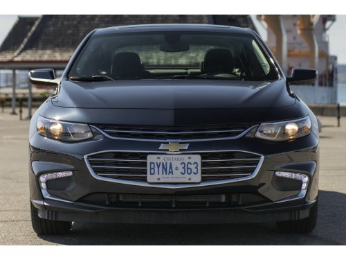 Характеристики автомобиля Chevrolet Malibu 1.5T AT L (04.2015 - 03.2018): фото, вместимость, скорость, двигатель, топливо, масса, отзывы