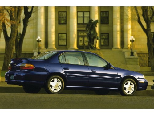 Характеристики автомобиля Chevrolet Malibu 3.1 AT Malibu LS (07.1997 - 06.1999): фото, вместимость, скорость, двигатель, топливо, масса, отзывы