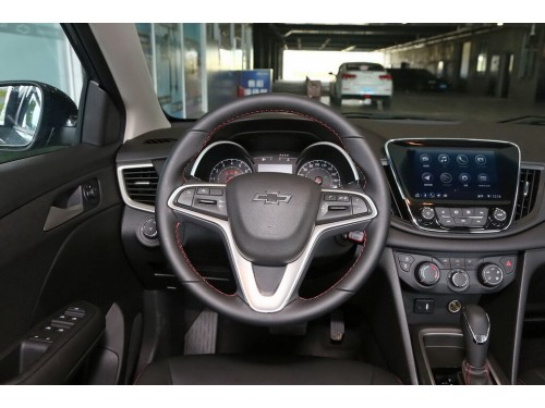 Характеристики автомобиля Chevrolet Monza 1.5 AT Smooth 320 (04.2020 - 09.2021): фото, вместимость, скорость, двигатель, топливо, масса, отзывы
