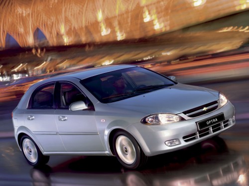 Характеристики автомобиля Chevrolet Optra 2.0 AT LS (11.2004 - 10.2009): фото, вместимость, скорость, двигатель, топливо, масса, отзывы