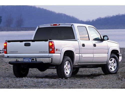 Характеристики автомобиля Chevrolet Silverado 4.3 AT Regular Cab Long Box 1500 Base (06.2003 - 11.2006): фото, вместимость, скорость, двигатель, топливо, масса, отзывы
