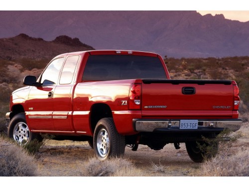 Характеристики автомобиля Chevrolet Silverado 4.3 AT Regular Cab Sportside Box 1500 Base (06.2003 - 11.2006): фото, вместимость, скорость, двигатель, топливо, масса, отзывы