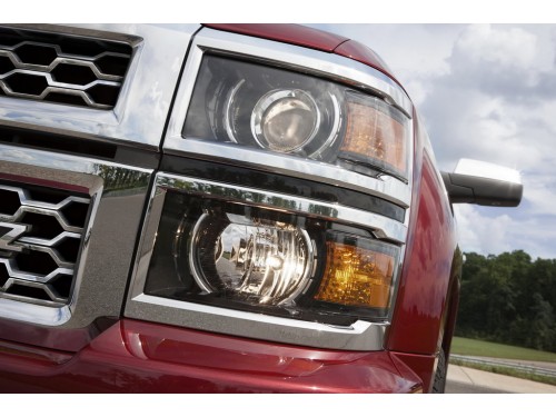 Характеристики автомобиля Chevrolet Silverado 4.3 AT 4x4 Crew Cab Standard Box 1500 LT (05.2013 - 09.2015): фото, вместимость, скорость, двигатель, топливо, масса, отзывы