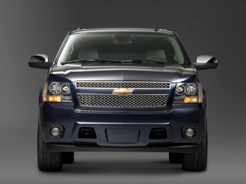 Характеристики автомобиля Chevrolet Suburban 5.3 AT Base 4WD (03.2006 - 05.2007): фото, вместимость, скорость, двигатель, топливо, масса, отзывы