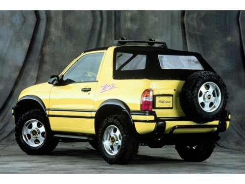 Характеристики автомобиля Chevrolet Tracker 1.6 MT Base (12.1998 - 06.2000): фото, вместимость, скорость, двигатель, топливо, масса, отзывы