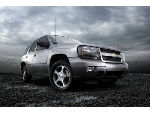 Характеристики автомобиля Chevrolet TrailBlazer 4.2 AT LS (09.2005 - 06.2007): фото, вместимость, скорость, двигатель, топливо, масса, отзывы