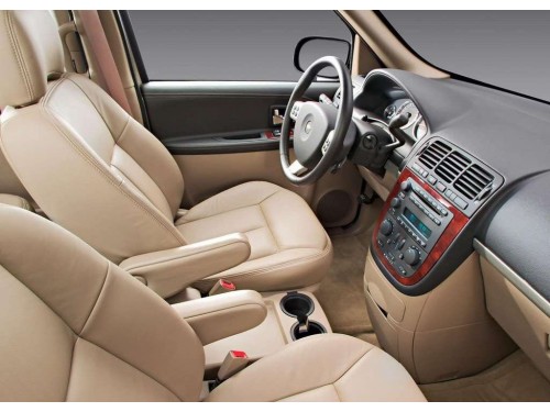 Характеристики автомобиля Chevrolet Uplander 3.9 FlexiFuel AT Extended LS (06.2005 - 09.2008): фото, вместимость, скорость, двигатель, топливо, масса, отзывы