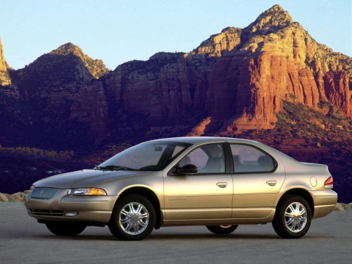 Характеристики автомобиля Chrysler Cirrus 2.4 AT LXi (01.1995 - 01.2000): фото, вместимость, скорость, двигатель, топливо, масса, отзывы