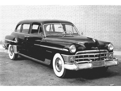 Характеристики автомобиля Chrysler Imperial 5.3 Prestomatic Crown Imperial Sedan (01.1949 - 12.1949): фото, вместимость, скорость, двигатель, топливо, масса, отзывы