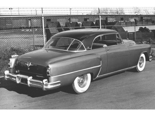 Характеристики автомобиля Chrysler Imperial 5.4 AT Custom Imperial Newport Coupe (10.1952 - 10.1953): фото, вместимость, скорость, двигатель, топливо, масса, отзывы