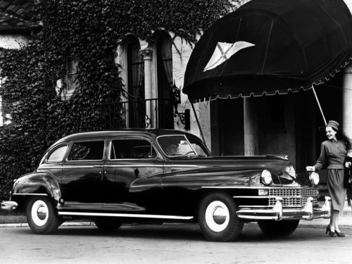 Характеристики автомобиля Chrysler Imperial 5.3 Prestomatic Crown Imperial Limousine (11.1946 - 12.1948): фото, вместимость, скорость, двигатель, топливо, масса, отзывы