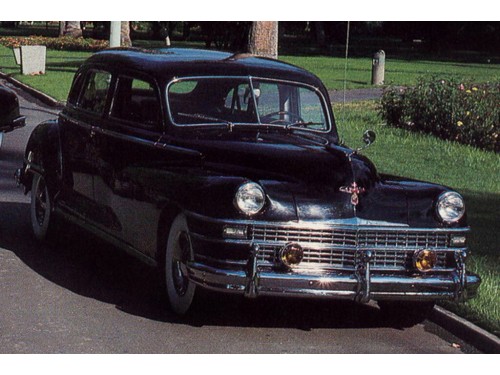 Характеристики автомобиля Chrysler Imperial 5.3 Prestomatic Crown Imperial Limousine (11.1946 - 12.1948): фото, вместимость, скорость, двигатель, топливо, масса, отзывы