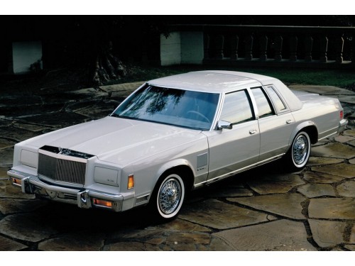 Характеристики автомобиля Chrysler New Yorker 5.2 AT Base 318-2V (11.1980 - 10.1981): фото, вместимость, скорость, двигатель, топливо, масса, отзывы