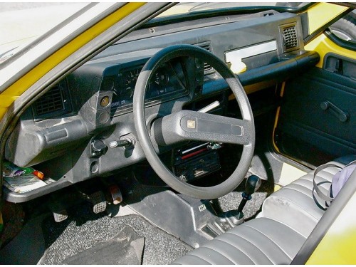 Характеристики автомобиля Citroen C15 1.8 D MT Club (09.1984 - 01.2001): фото, вместимость, скорость, двигатель, топливо, масса, отзывы