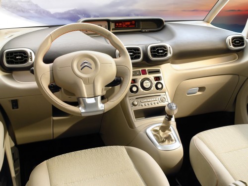 Характеристики автомобиля Citroen C3 Picasso 1.4 MT Tendance (12.2012 - 12.2015): фото, вместимость, скорость, двигатель, топливо, масса, отзывы