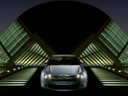 Характеристики автомобиля Citroen C5 1.6 AMT Confort (10.2010 - 02.2016): фото, вместимость, скорость, двигатель, топливо, масса, отзывы