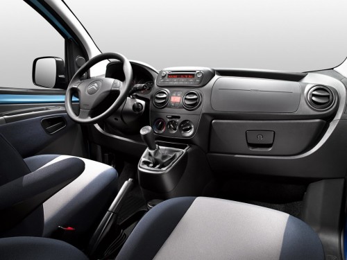 Характеристики автомобиля Citroen Nemo 1.2 HDi AT Multispace (09.2010 - 09.2015): фото, вместимость, скорость, двигатель, топливо, масса, отзывы
