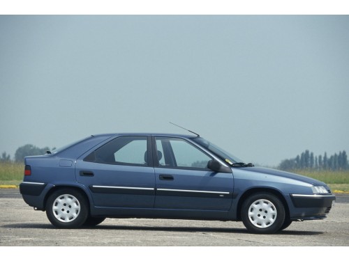 Характеристики автомобиля Citroen Xantia 1.9 TD MT SX (12.1992 - 09.1996): фото, вместимость, скорость, двигатель, топливо, масса, отзывы