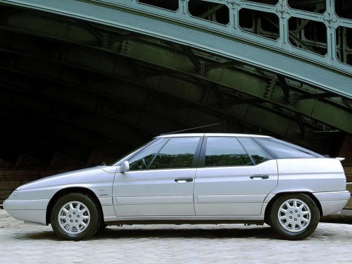 Характеристики автомобиля Citroen XM 2.1 TD MT SX (09.1994 - 09.2000): фото, вместимость, скорость, двигатель, топливо, масса, отзывы