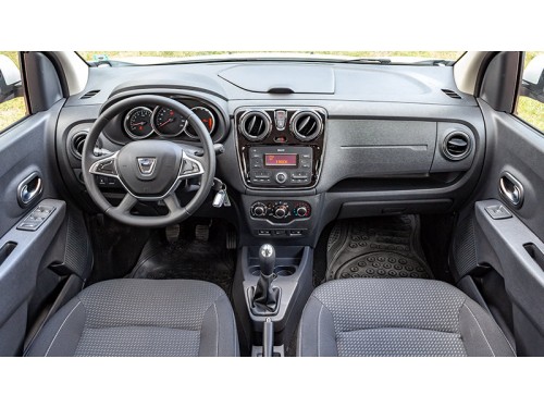 Характеристики автомобиля Dacia Lodgy 1.3 TCe 130 GPF MT Comfort 7P (08.2019 - н.в.): фото, вместимость, скорость, двигатель, топливо, масса, отзывы