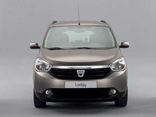 Характеристики автомобиля Dacia Lodgy 1.2 TCe MT Supreme 7P (06.2014 - 03.2017): фото, вместимость, скорость, двигатель, топливо, масса, отзывы
