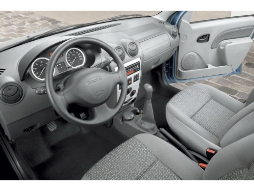 Характеристики автомобиля Dacia Logan MCV 1.6 MT Ambience 7-seats (10.2006 - 02.2009): фото, вместимость, скорость, двигатель, топливо, масса, отзывы
