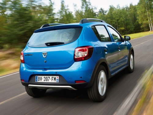 Характеристики автомобиля Dacia Sandero Stepway 0.9 TCe Start &amp; Stop MT Ambiance (01.2013 - 12.2016): фото, вместимость, скорость, двигатель, топливо, масса, отзывы