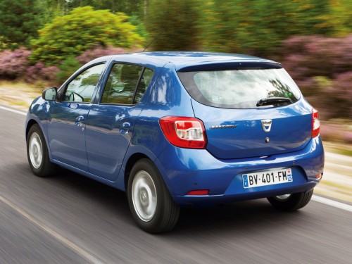 Характеристики автомобиля Dacia Sandero 0.9 TCe Start &amp; Stop MT Live (07.2014 - 12.2016): фото, вместимость, скорость, двигатель, топливо, масса, отзывы
