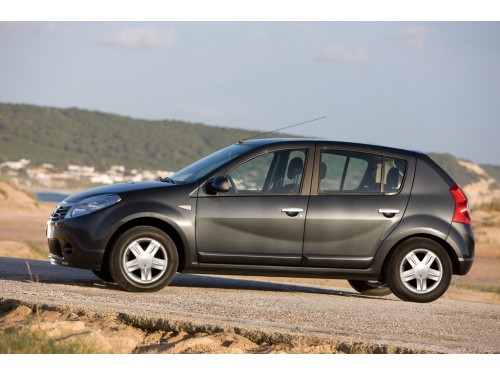 Характеристики автомобиля Dacia Sandero 1.4 LPG MT (06.2008 - 12.2009): фото, вместимость, скорость, двигатель, топливо, масса, отзывы