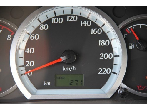 Характеристики автомобиля Daewoo Gentra 1.5 AT 2WD Optimum (07.2013 - 02.2016): фото, вместимость, скорость, двигатель, топливо, масса, отзывы
