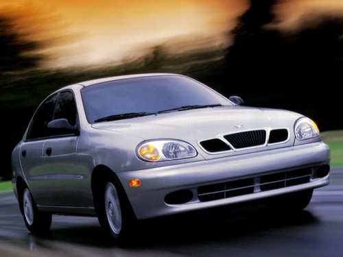 Характеристики автомобиля Daewoo Lanos 1.3i MT SE (01.2001 - 04.2009): фото, вместимость, скорость, двигатель, топливо, масса, отзывы
